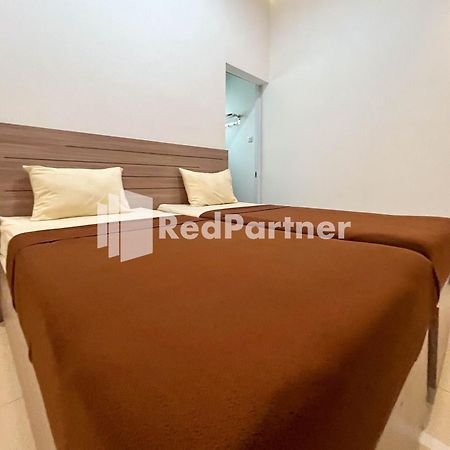 Griya Borobudur Malang Syariah Redpartner Blimbing  Ngoại thất bức ảnh